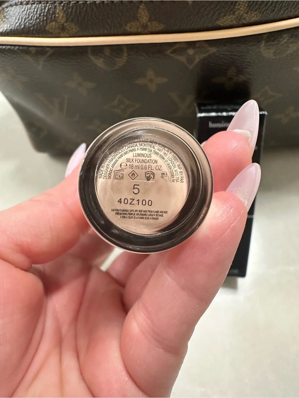 Giorgio Armani Luminous Silk Foundation Shade 5- Light Neutral Pink 18ml